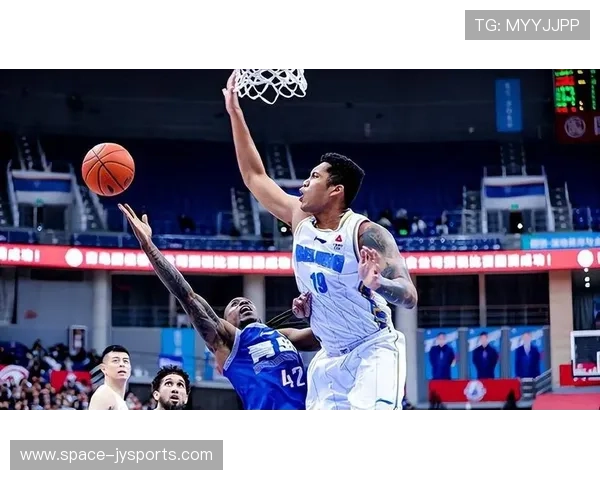 中国小将邱天慧闪耀贵州赛场勇夺女子组冠军豪揽三色荣誉衫